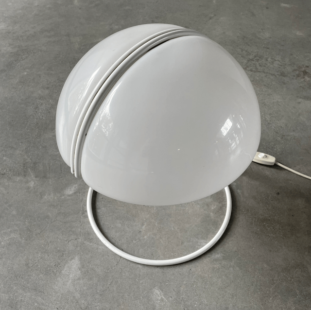 Harvey Guzzini Conchiglia Table Lamp by Luciano Buttura & Luigi Massoni