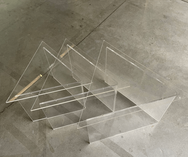 3 tafeltjes plexiglas jaren 60 70