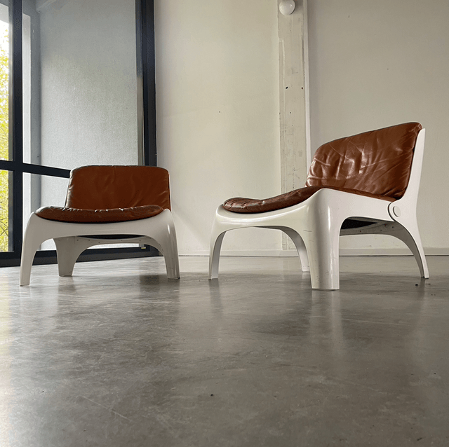 2 Carl Straub space age chairs