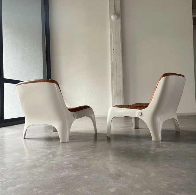 2 Carl Straub space age chairs