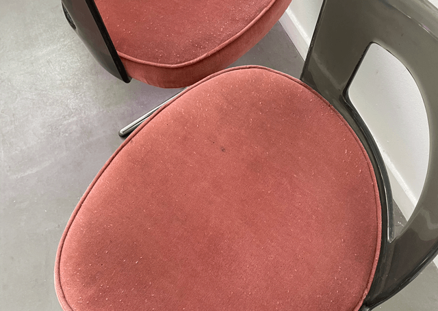 3 Space age stoelen met plexiglas