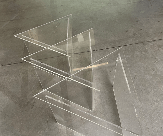 3 tafeltjes plexiglas jaren 60 70