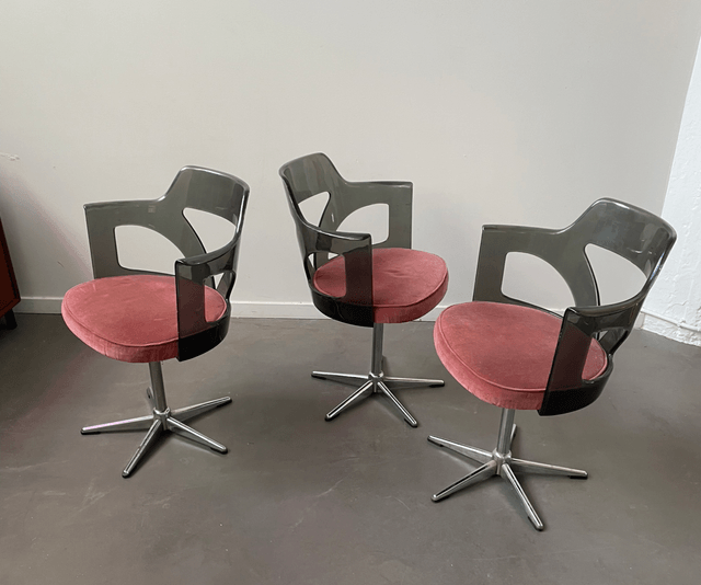 3 Space age stoelen met plexiglas