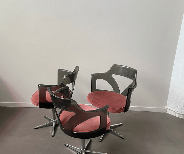 3 Space age stoelen met plexiglas