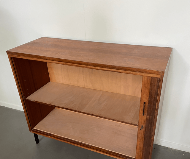 Vintage kast met roldeur 