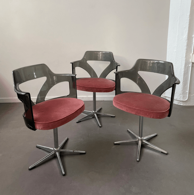 3 Space age stoelen met plexiglas